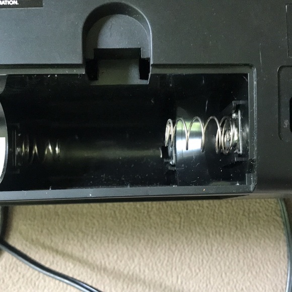 RCA radio and tape player - Picture 6 of 6